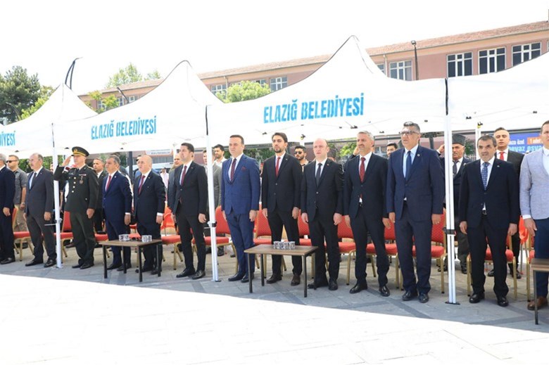 GENÇLİĞİN GÜCÜ ELAZIĞ'DA GENÇLİK FESTİVALİNDE COŞKUYA DÖNÜŞTÜ