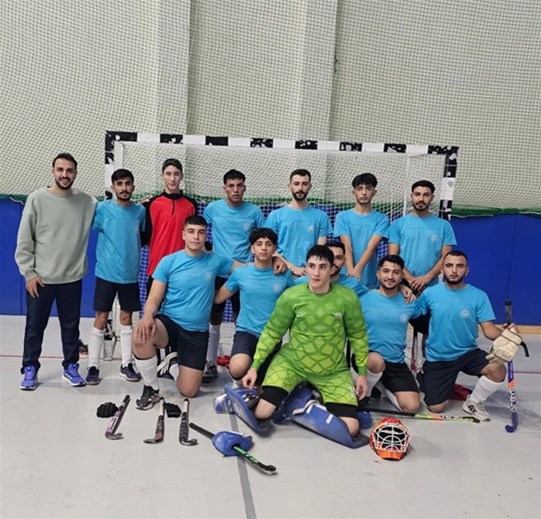  ELAZIĞ HOKEYDE YARI FİNALE ADINI YAZDIRDI