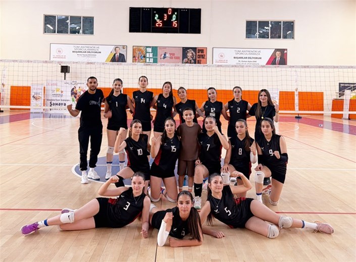 ELAZIĞ KIZ VOLEYBOL TAKIMI YARI FİNALDE