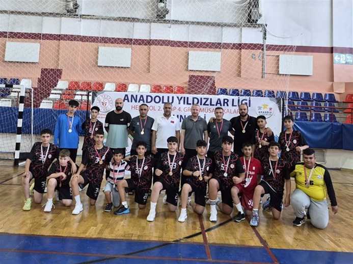 ELAZIĞ'IN KIZ VE ERKEK HENTBOL TAKIMLARI TÜRKİYE FİNALLERİ'NDE