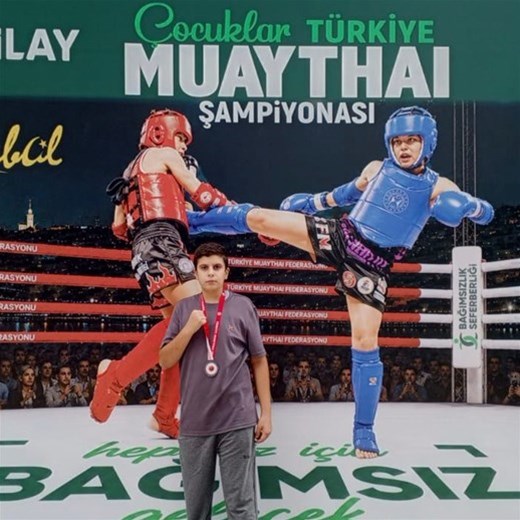 Elazığlı Sporcu Muay Thai Türkiye Şampiyonası’nda Türkiye Üçüncüsü Oldu